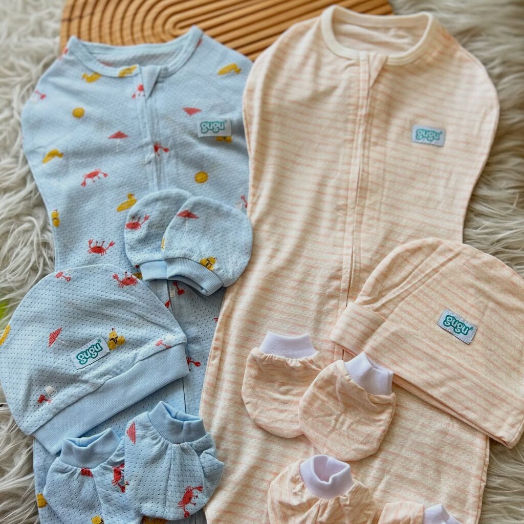 Bedung confirm baby tak panas langsung!

All Eyelet ToT Swaddle. Ada lubang-luba…