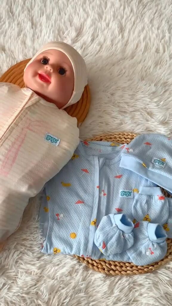 Dah la lembut, comel plak tu!

Cuba bayangkan baby mommy dibedung dengan All Eye…